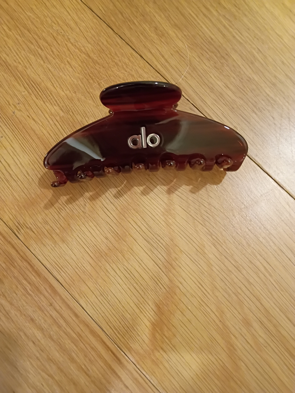 Alo Brown Tortoise Hair Claw Clip